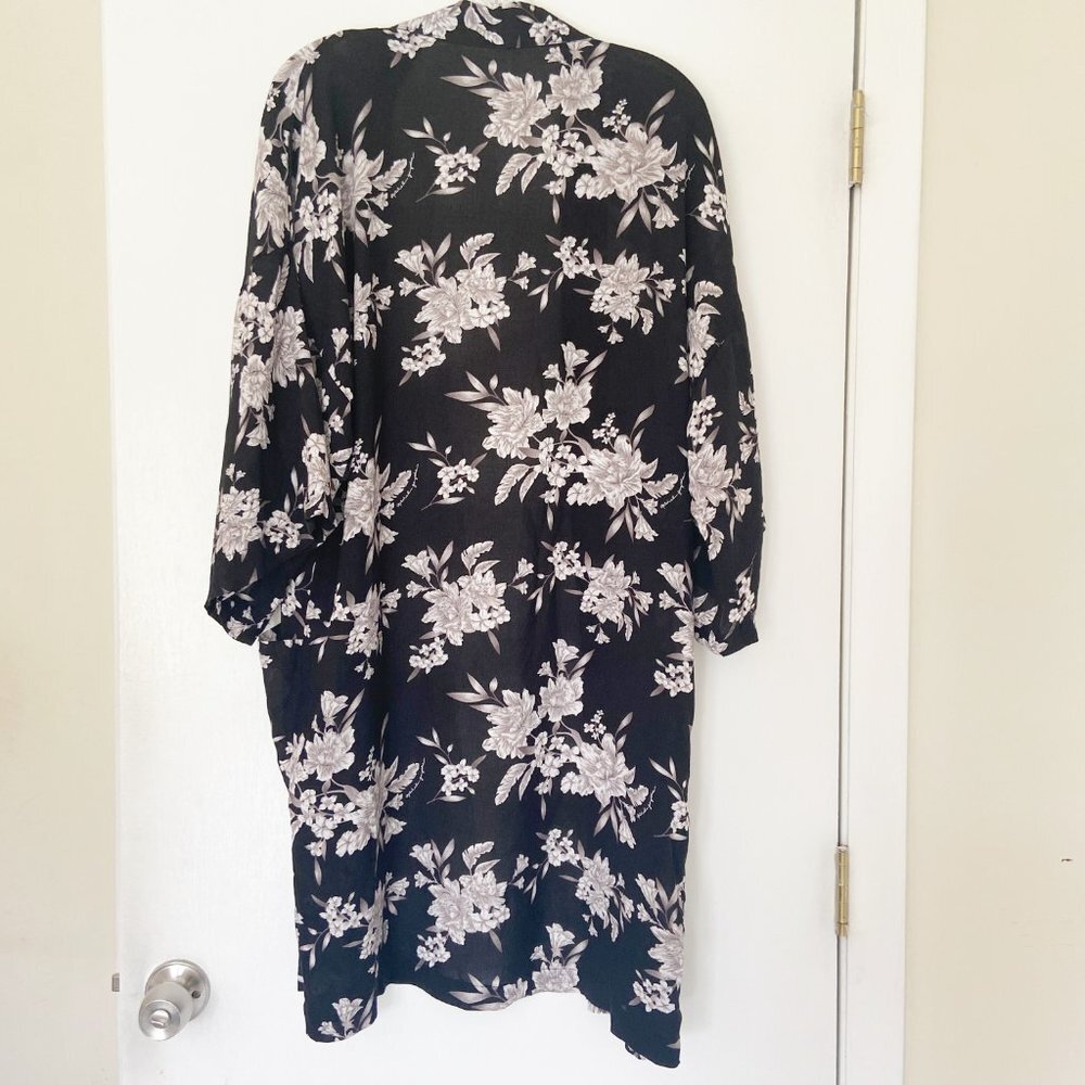 Spiritual Gangster Black Floral Maya Kimono - Picture 8 of 10